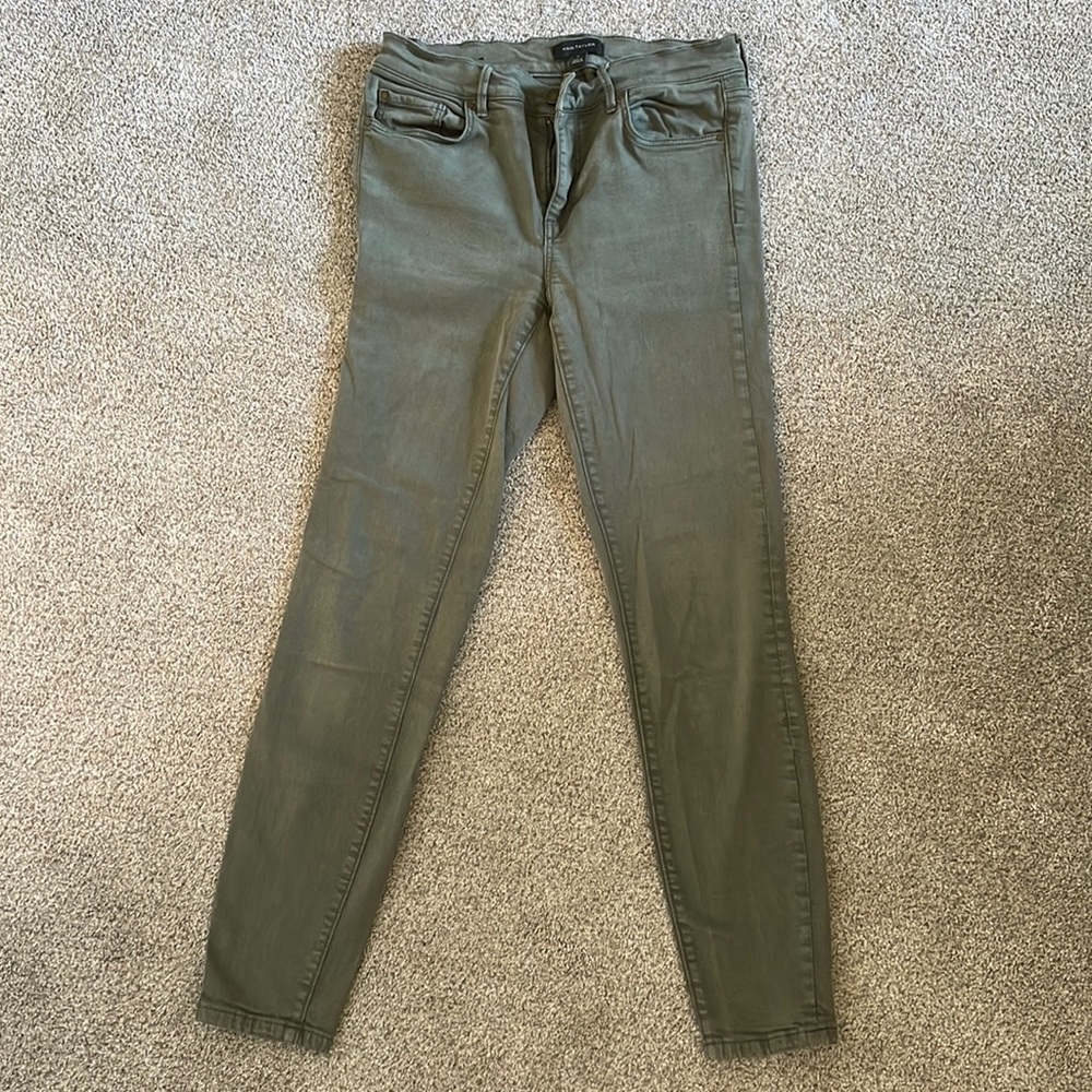 Ann Taylor size 2 stretchy jeans